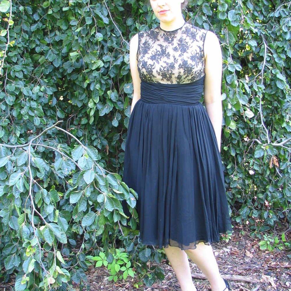 ❌SOLD❌ 50’s Handmade Chiffon Midi Dress w/Lace Bodice